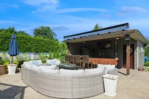 405 Club Ct, Oceanside, NY 11572 - Photo 35