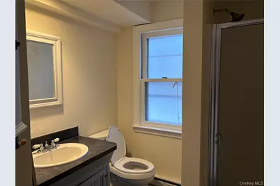 325 Wiggins Street #1st fl, Greenport, NY 11944 - Photo 5