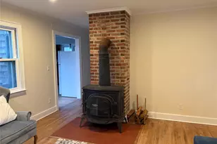 325 Wiggins St, Greenport, NY 11944 - Photo 3
