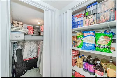 212 Ilyssa Way, New York, NY 10312 - Photo 17