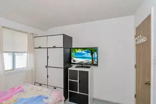 212 Ilyssa Way, New York, NY 10312 - Photo 9