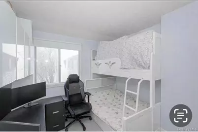 212 Ilyssa Way, New York, NY 10312 - Photo 13