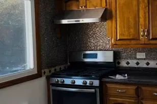 19 Alan Ct, Plainview, NY 11803 - Photo 7