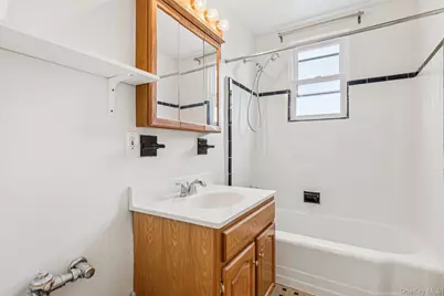 120 Horton Highway #12D, Mineola, NY 11501 - Photo 9