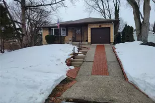 71 Cayuga Ave, South Setauket, NY 11720 - Photo 11