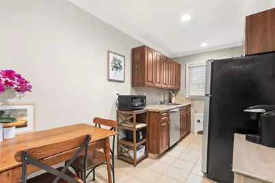 326 Edmunton Drive #L7, North Babylon, NY 11703 - Photo 7