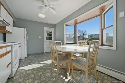 25 Peacock Lane, Levittown, NY 11756 - Photo 7