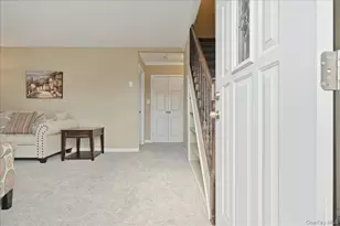 25 Peacock Ln, Levittown, NY 11756 - Photo 3