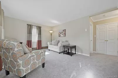 25 Peacock Lane, Levittown, NY 11756 - Photo 9