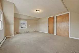 25 Peacock Ln, Levittown, NY 11756 - Photo 19