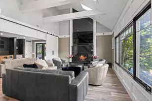 131 Fleets Cove Rd, Huntington, NY 11743 - Photo 19