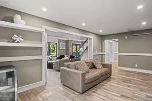 131 Fleets Cove Rd, Huntington, NY 11743 - Photo 17