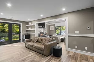 131 Fleets Cove Rd, Huntington, NY 11743 - Photo 19