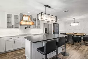 131 Fleets Cove Rd, Huntington, NY 11743 - Photo 5