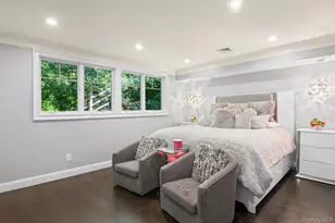 131 Fleets Cove Rd, Huntington, NY 11743 - Photo 21