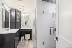 131 Fleets Cove Rd, Huntington, NY 11743 - Photo 31