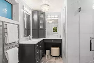 131 Fleets Cove Rd, Huntington, NY 11743 - Photo 25