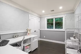 131 Fleets Cove Rd, Huntington, NY 11743 - Photo 31