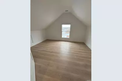 1353 Old Northern Boulevard, Roslyn, NY 11576 - Photo 15