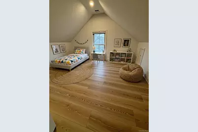 1353 Old Northern Boulevard, Roslyn, NY 11576 - Photo 17