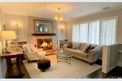 1 Hillcrest Place, Locust Valley, NY 11560 - Photo 5