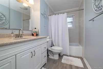 1 Hillcrest Place, Locust Valley, NY 11560 - Photo 17