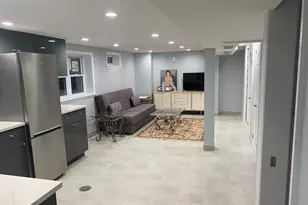 81-17 164th Pl, Flushing, NY 11432 - Photo 13