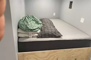 81-17 164th Pl, Flushing, NY 11432 - Photo 9