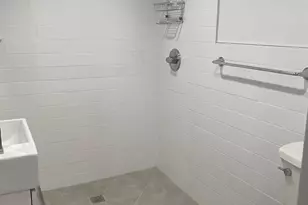 81-17 164th Pl, Flushing, NY 11432 - Photo 11