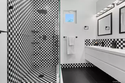 1001 Peconic Bay Blvd, Jamesport, NY 11947 - Photo 19