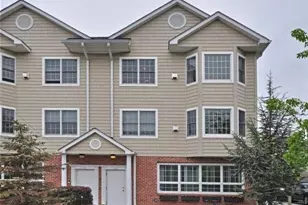 153 Montgomery Ave, Scarsdale, NY 10583 - Photo 17