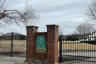 51 Whalers Cove, Babylon, NY 11702 - Photo 19