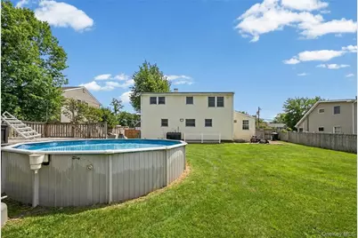 327 Barton Avenue, Patchogue, NY 11772 - Photo 25
