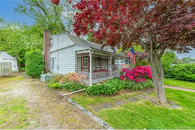 34 Boulevard Avenue, Greenlawn, NY 11740 - Photo 13