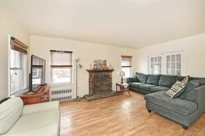 540 W Olive Street, Long Beach, NY 11561 - Photo 5