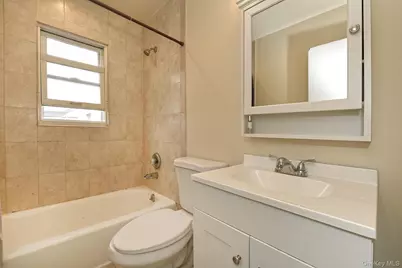 540 W Olive Street, Long Beach, NY 11561 - Photo 21