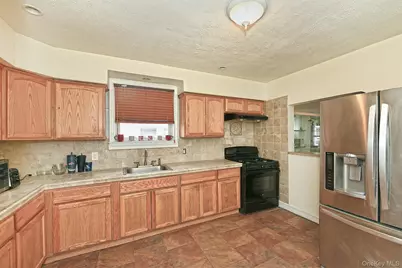 540 W Olive Street, Long Beach, NY 11561 - Photo 13