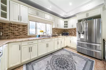 16602 76th Avenue, Fresh Meadows, NY 11366 - Photo 7