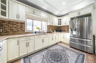 166-02 76th Ave, Fresh Meadows, NY 11366 - Photo 7