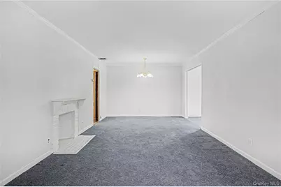 26 Pinetree Lane, Roslyn Heights, NY 11577 - Photo 7