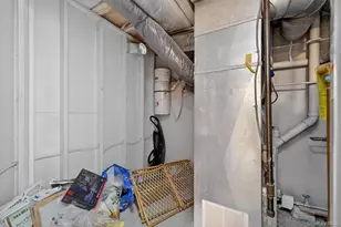 119 Delafield Ln, Newburgh, NY 12550 - Photo 37