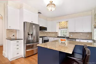 4610 Boston Post Rd, Pelham, NY 10803 - Photo 11