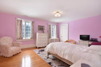 4610 Boston Post Road, Pelham, NY 10803 - Photo 25