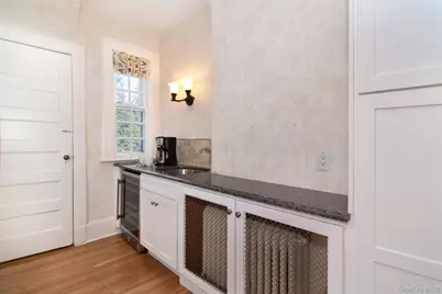 4610 Boston Post Road, Pelham, NY 10803 - Photo 15