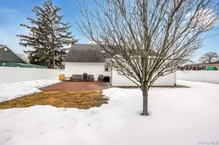 17 Willis Ave, Ronkonkoma, NY 11779 - Photo 17