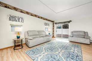 17 Willis Ave, Ronkonkoma, NY 11779 - Photo 9