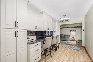 17 Willis Ave, Ronkonkoma, NY 11779 - Photo 5