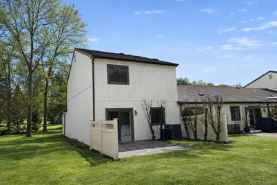 46 Blue Point Road E, Holtsville, NY 11742 - Photo 23