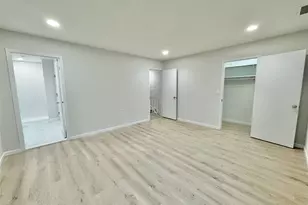 46 Blue Point Rd E, Holtsville, NY 11742 - Photo 15