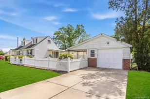 1294 Owens Pl, North Bellmore, NY 11710 - Photo 3